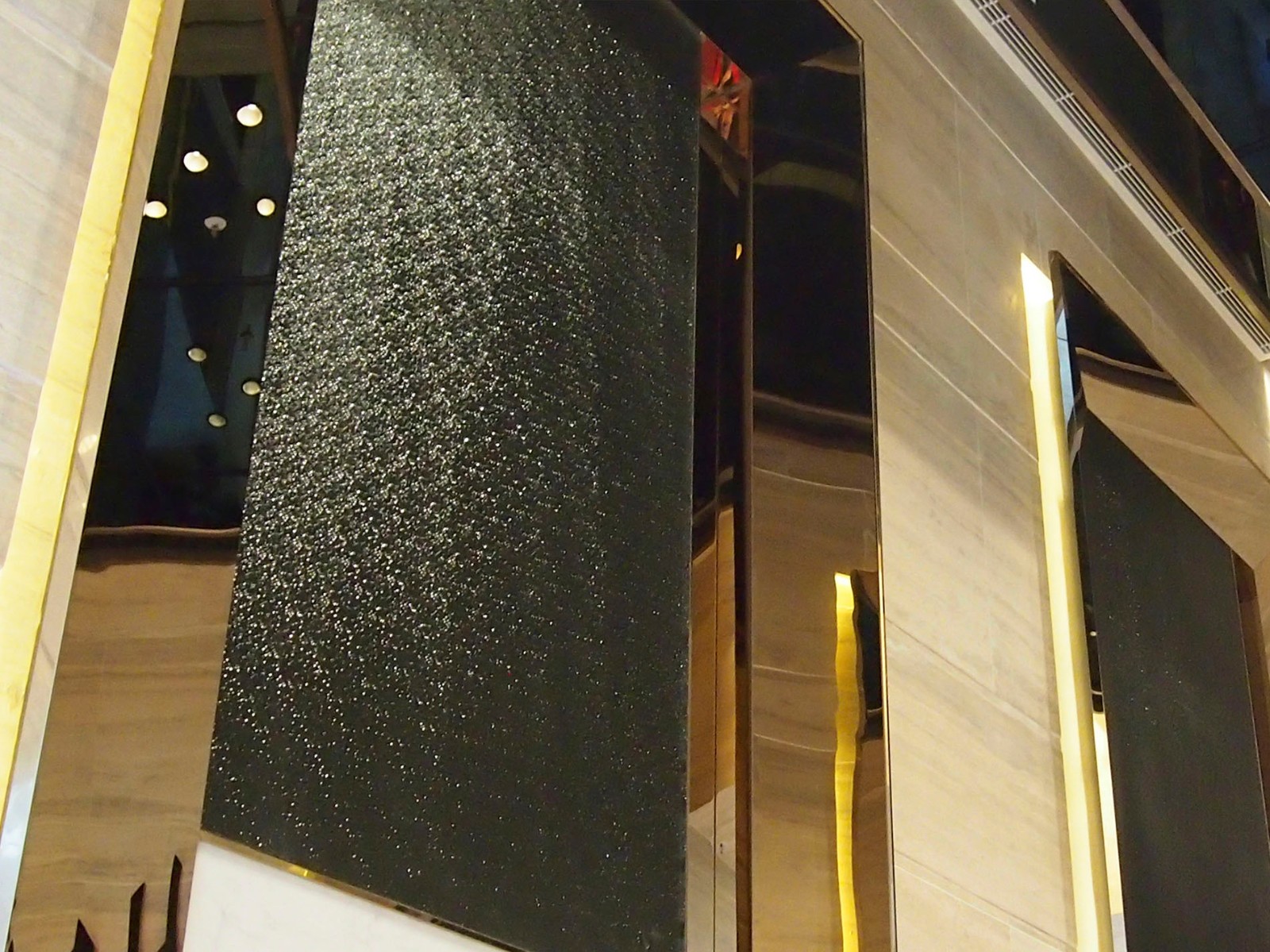 皇冠假日酒店