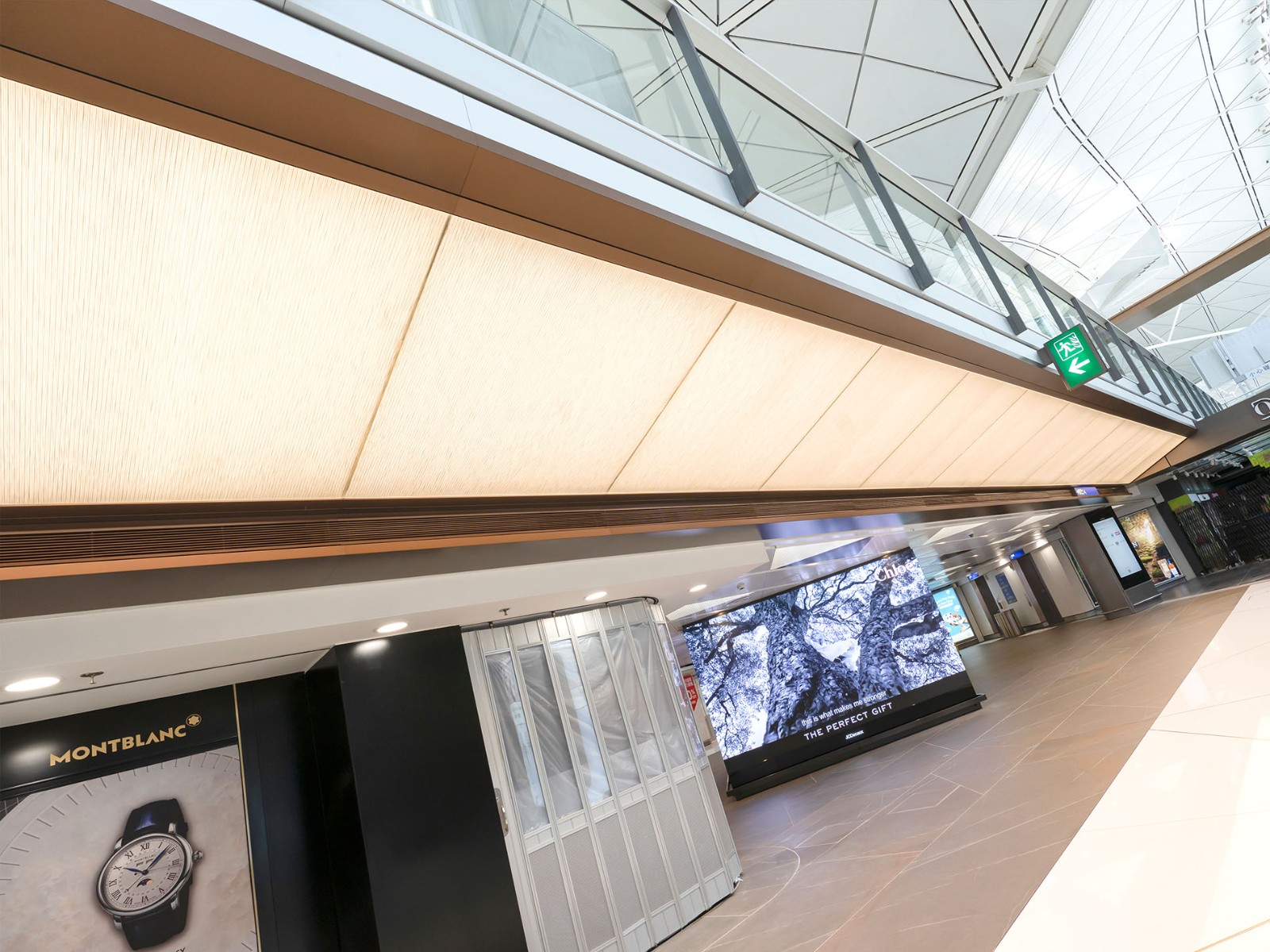 Hong Kong International Airport Terminal 2 Departure Hall